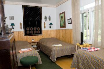 Фото номера Трехместный номер с общей ванной комнатой Хостелы Kartano Hostel г. Кокемяки 3